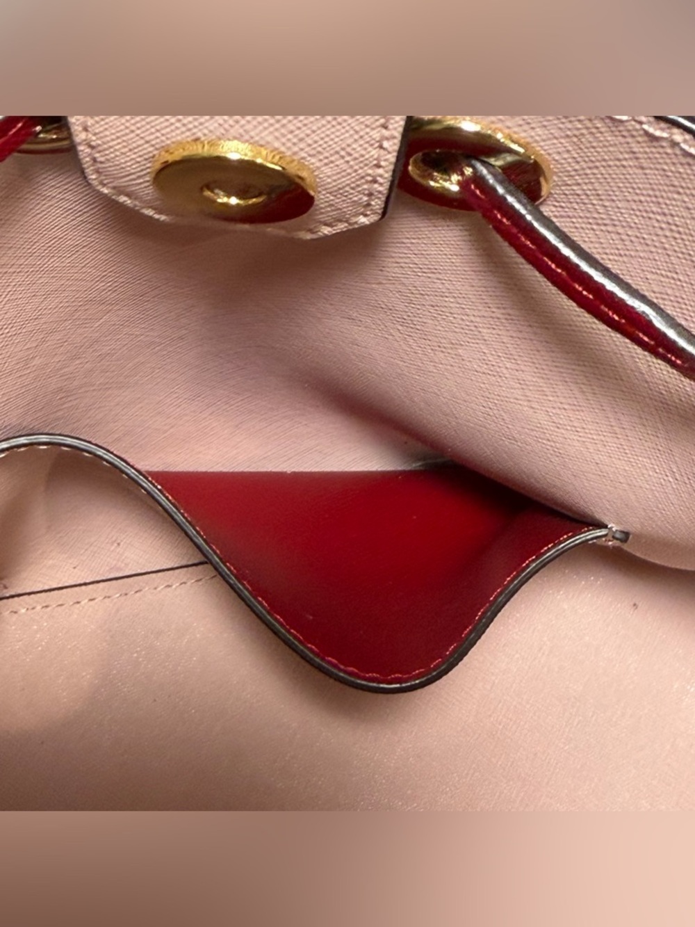 Michael Kors Greenwich Bucket Bag - Picture 11 of 12